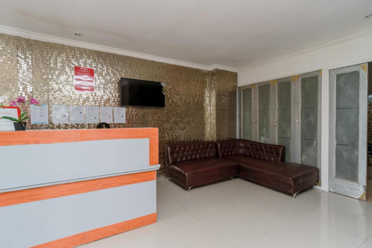 Reddoorz Syariah Near Universitas Borobudur Jacarta Exterior foto